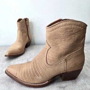 Frye Western Cowgirl Ankle Boots Sz 6 Embossed Tan Leather Low Block Heel Bootie